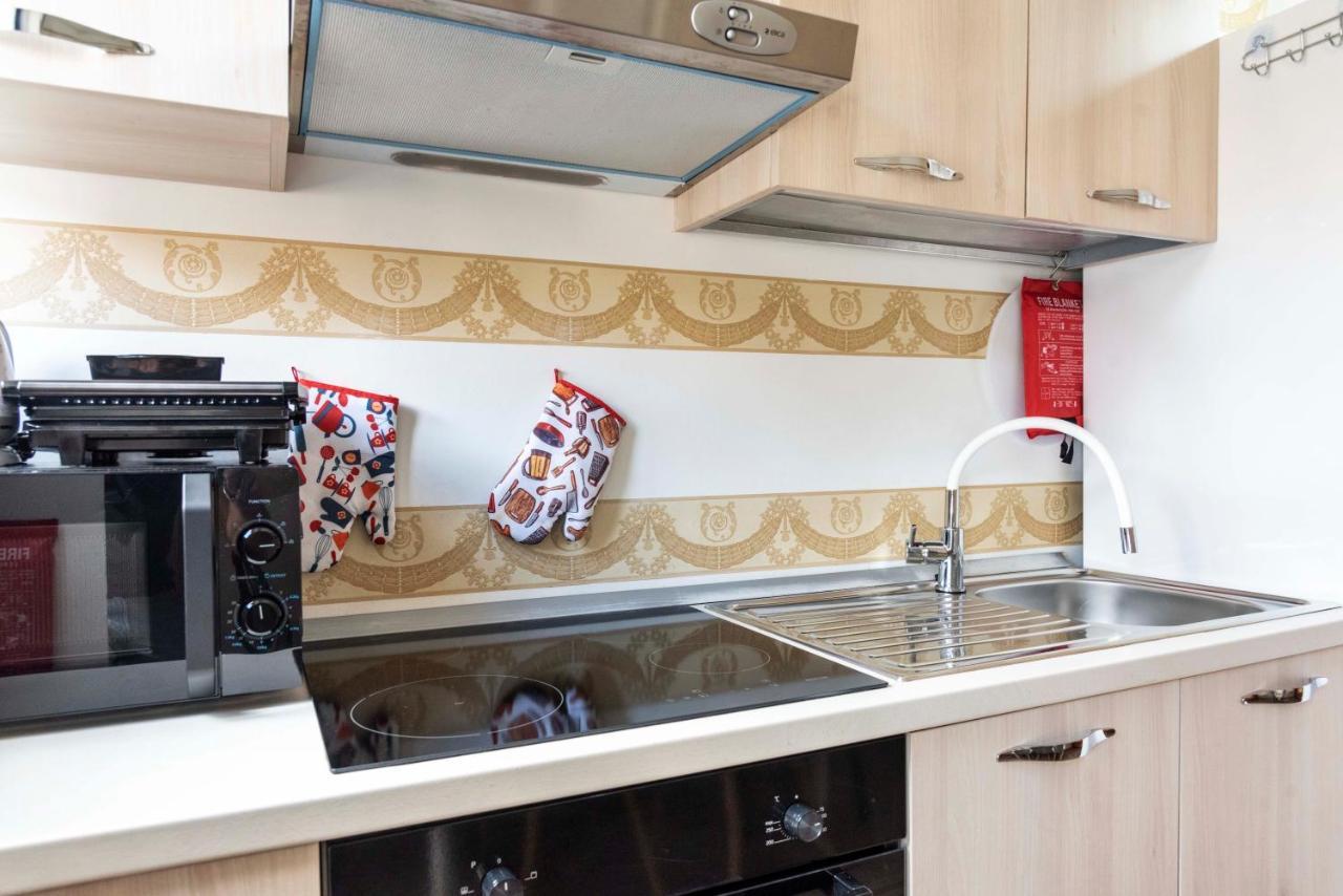 Apartment Merulana S.peter Rom