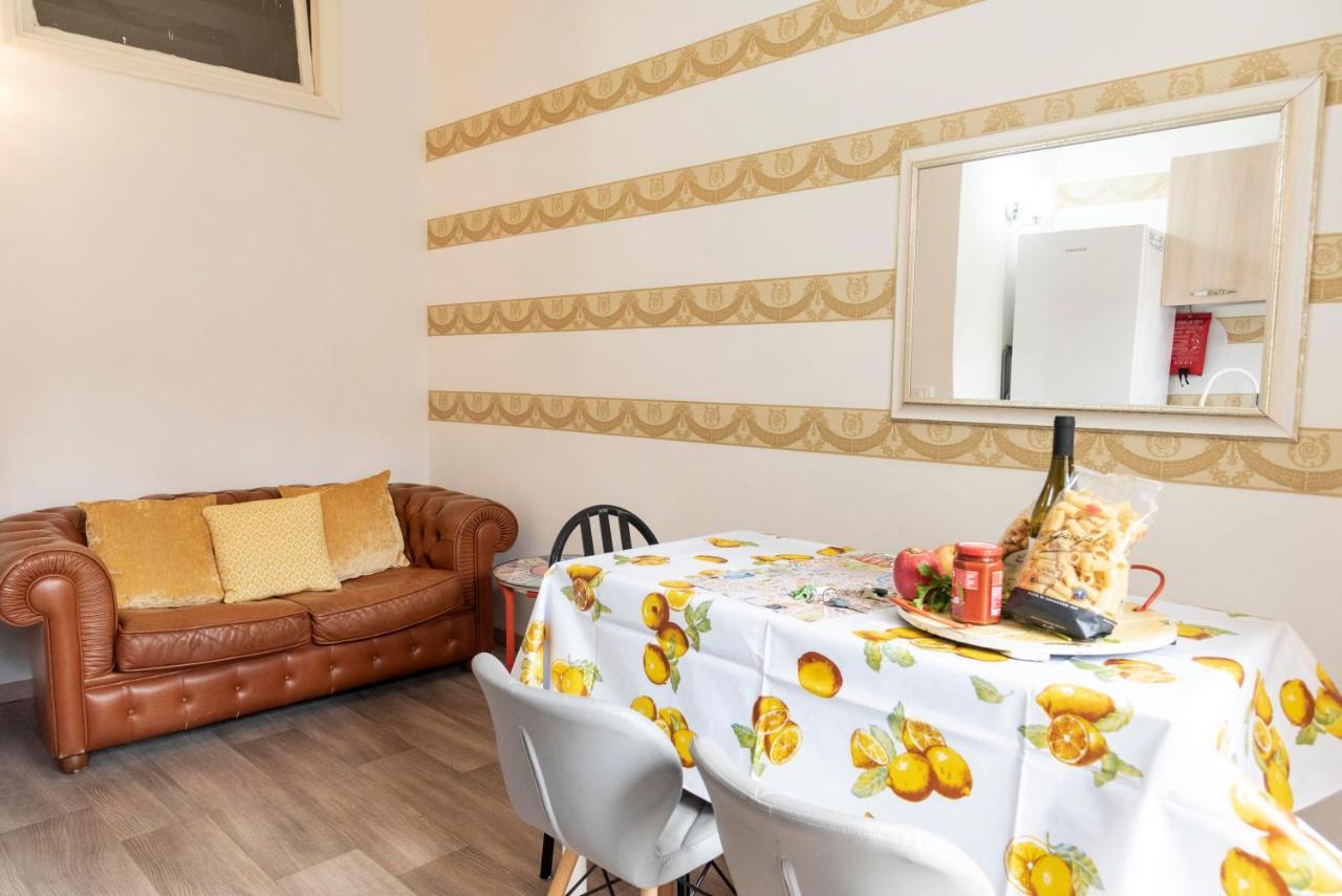 Apartment Merulana S.peter Rom